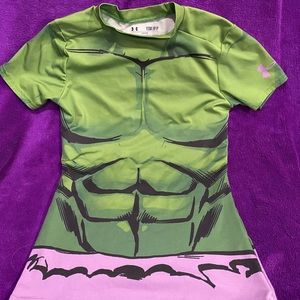 Boys Under Armor shirt size small